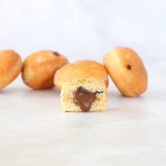 5 mini Chocolate-Hazelnut donuts