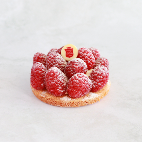 Raspberry mini-tart