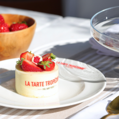 Raspberry mini-tart
