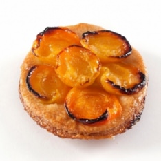 Apricot puff pastry