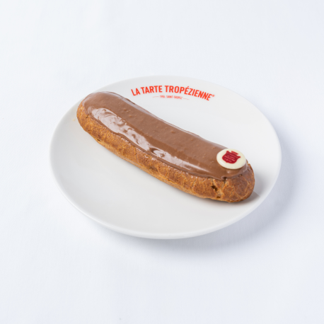 Eclair Tropézien au café